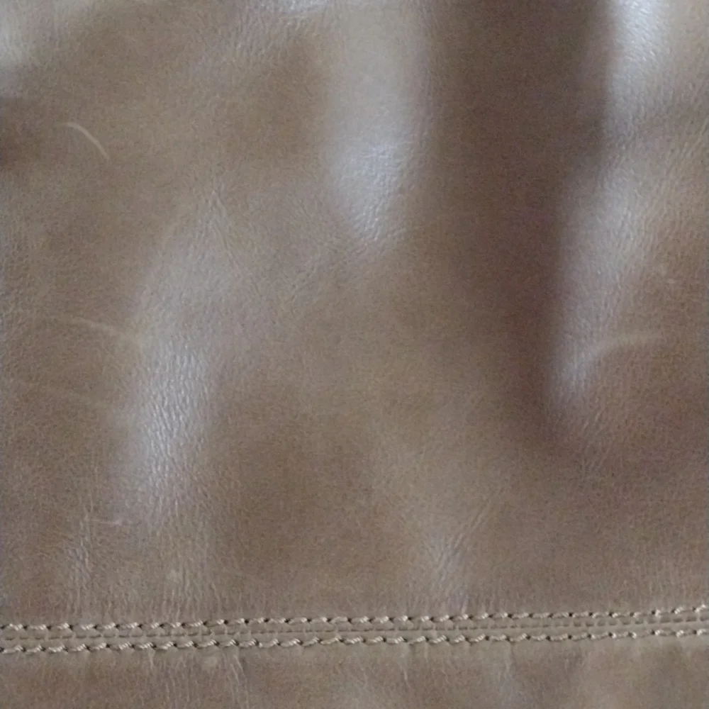 Frye Maddie Shopper Genuine Leather Handbag Tan Caramel Brass Braided Western - Picture 12 of 12